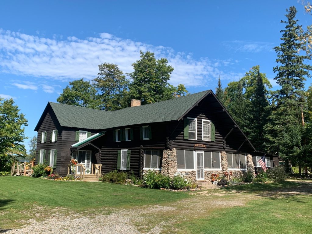 The lakeside lodge at WA‑GA‑THA‑KA Resort